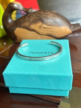 Tiffany & Co. 1837 Narrow Cuff Size S